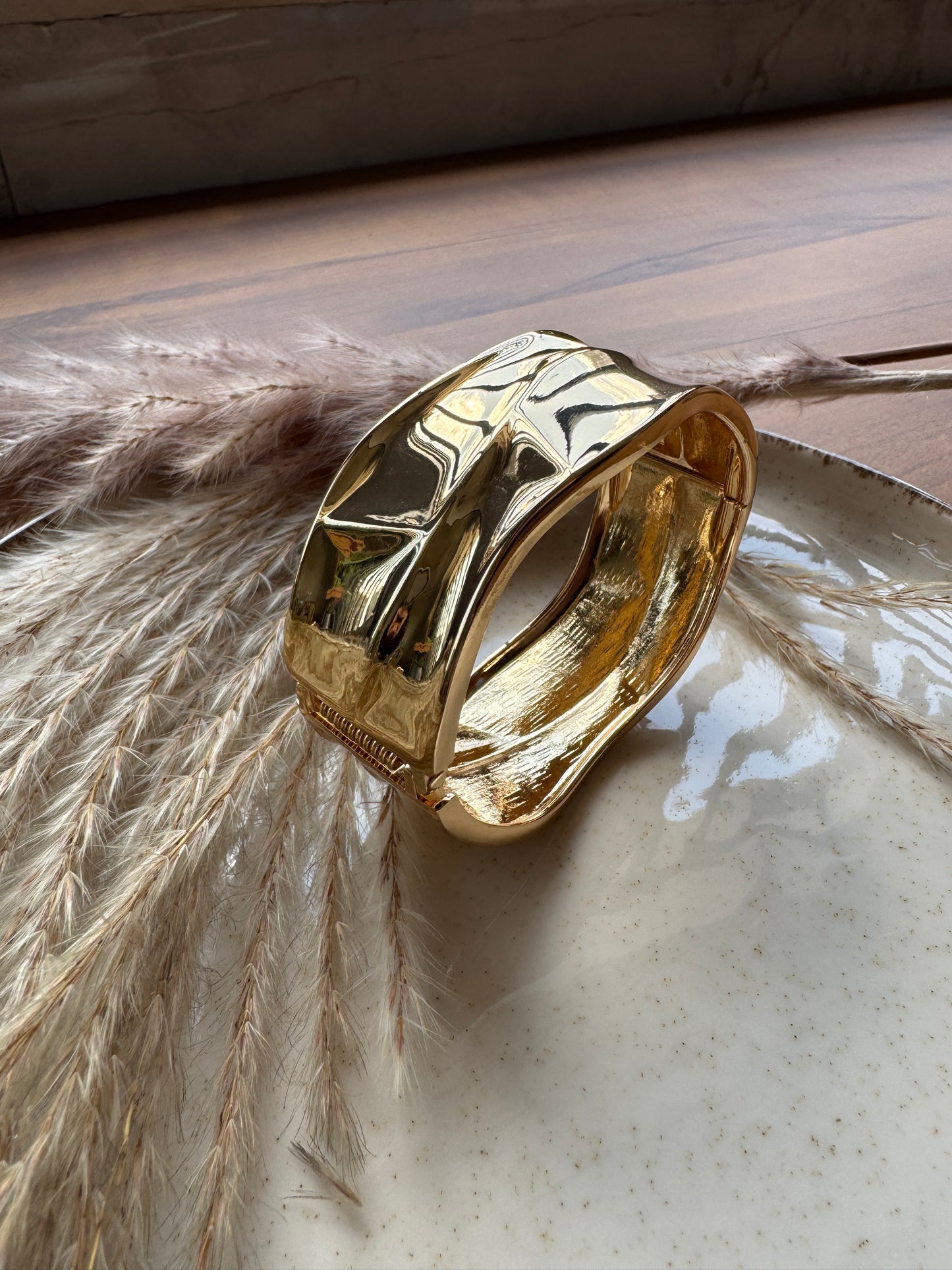 Fiona Cuffs