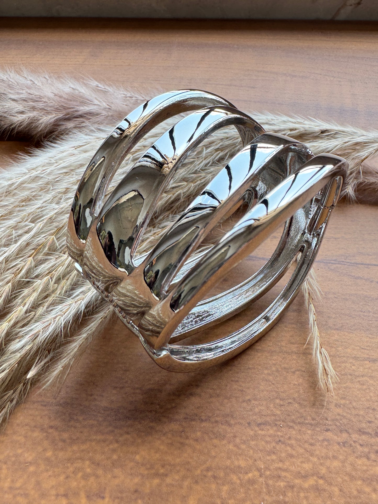Swing cuffs