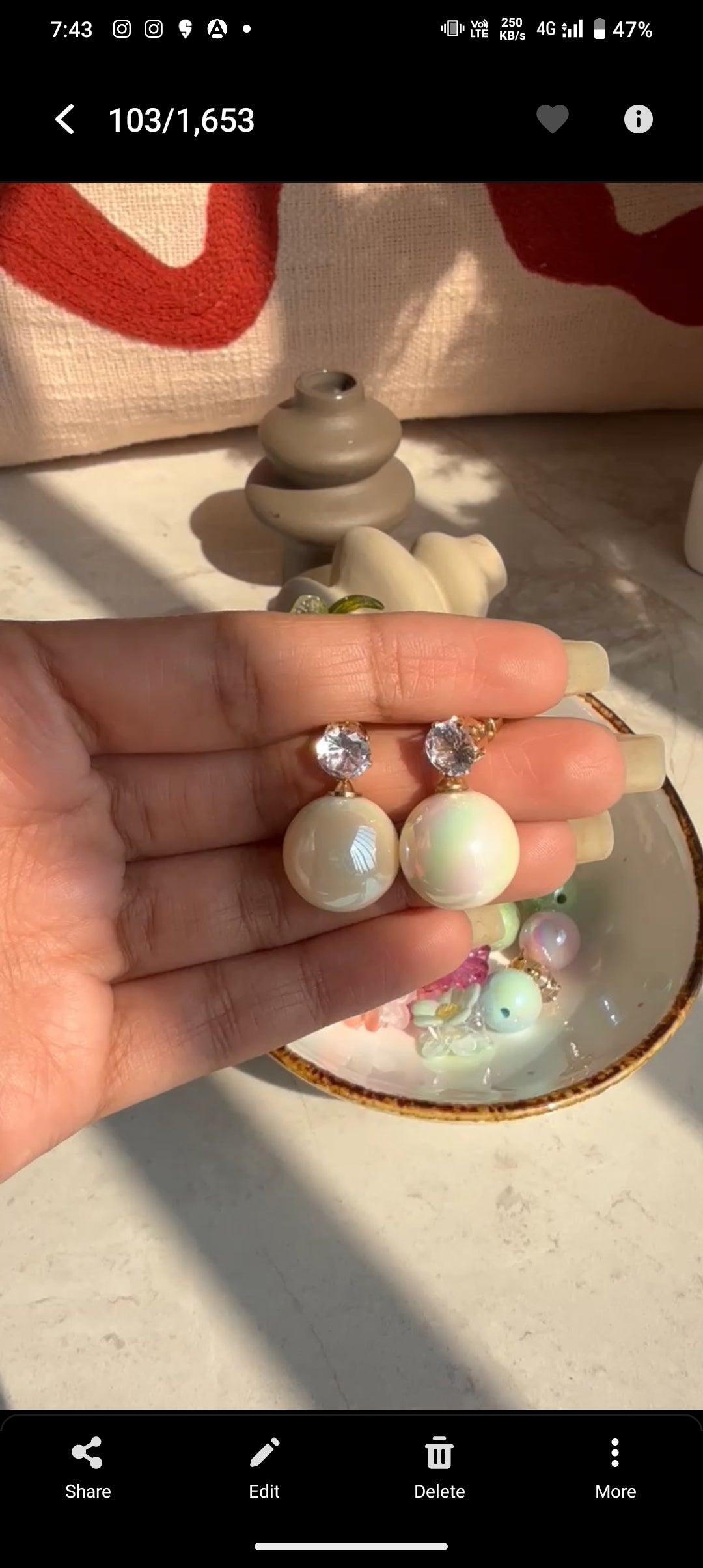 Bella Pearl drop earings