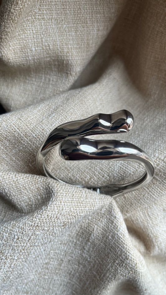 Triop Cuffs