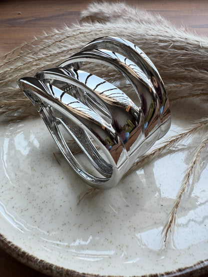 Swing cuffs