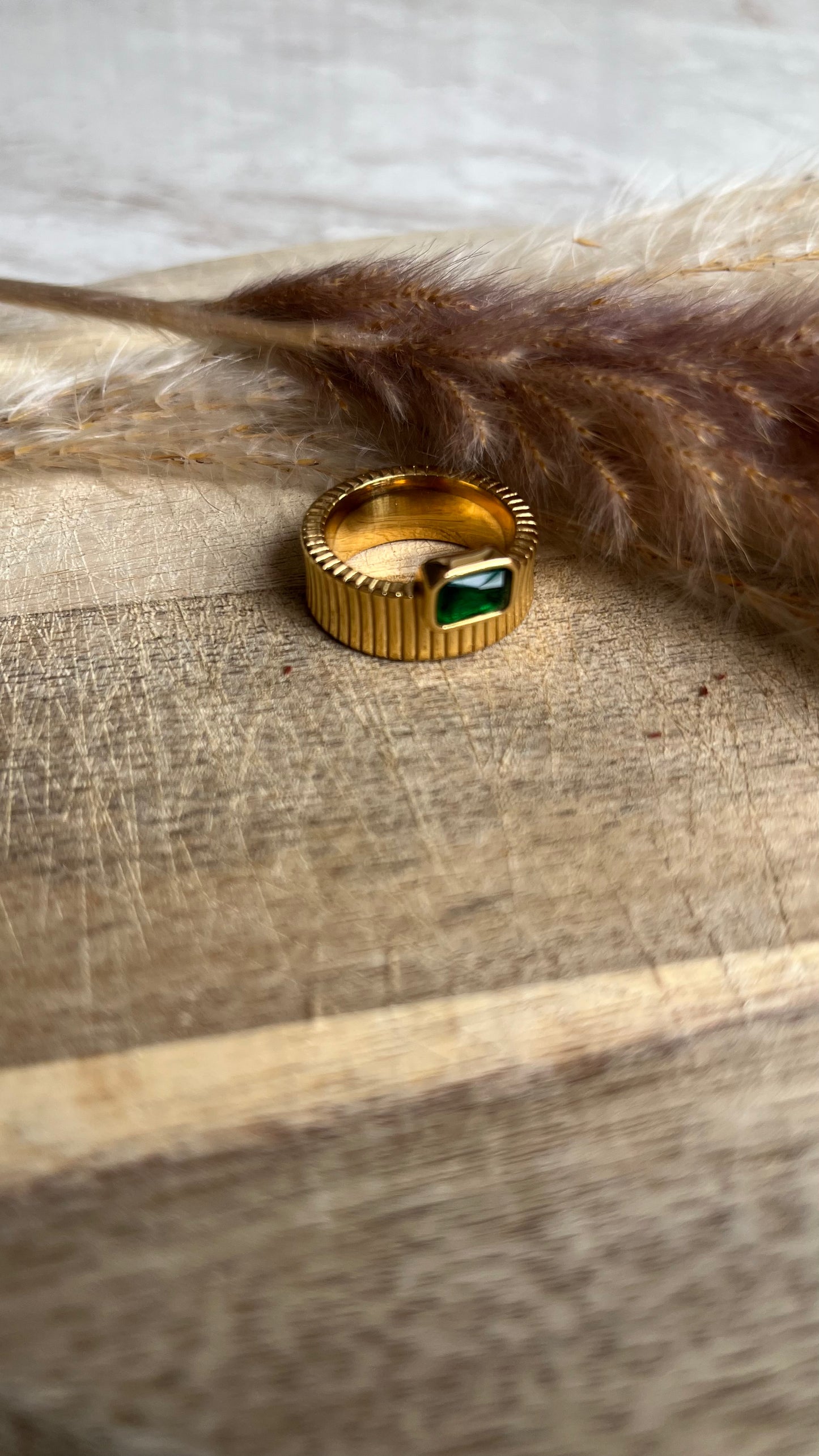 Emrald Ring